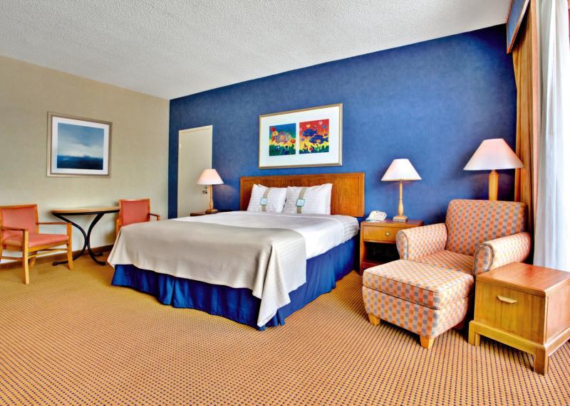 Wyndham Bayside Hotel